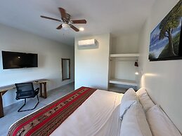 Oneiro Suites