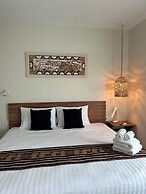 Oneiro Suites