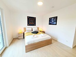 Luxurious 5 bedrooms house