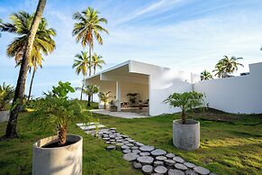 The Palm Bay Club Lodge