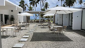 The Palm Bay Club Lodge