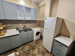 Best Location, Cozy Spacious Apart Near Republic