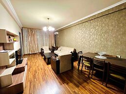 Best Location, Cozy Spacious Apart Near Republic