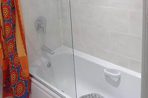 Apartment - Sleeps 4 - Parking - Wifi