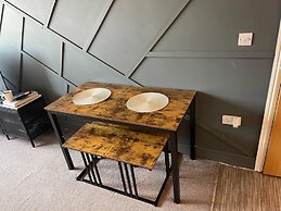 Stylish 1-bed Apartment in Swindon