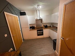 Stylish 1-bed Apartment in Swindon