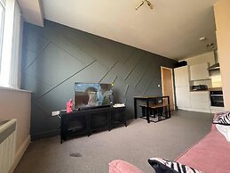 Stylish 1-bed Apartment in Swindon
