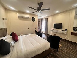 Elegant Suites Hotel