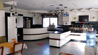 Hotel La Bella Soma