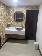 Hotel The MIRROR