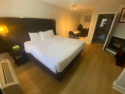 Riviera Inn and Suites 1000 Islands