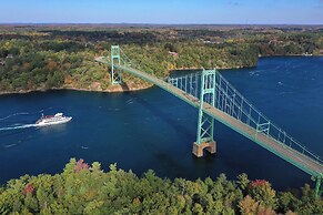Riviera Inn and Suites 1000 Islands