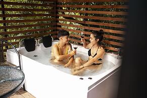 Gaia glamping