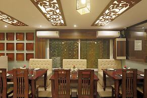Airport Hotel The Volga