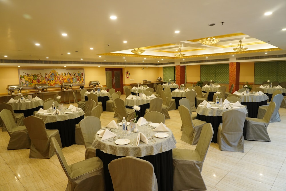SVN Lake Palace