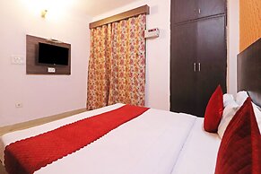 Mauryan Express Hotel Dashrathpuri Metro