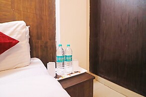 Mauryan Express Hotel Dashrathpuri Metro