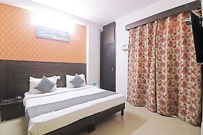 Mauryan Express Hotel Dashrathpuri Metro