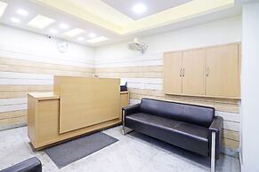 Mauryan Express Hotel Dashrathpuri Metro