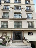Aziz Palace Front Pyramids View & Rooftop Restaurant