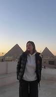 Aziz Palace Front Pyramids View & Rooftop Restaurant