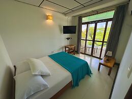 South West Bay Cabañas