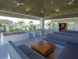 POOL VILLA KOURIJIMA by COLDIO