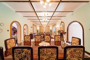 The Victorian Manor