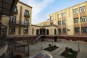 Zargaron Plaza