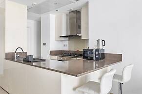 StoneTree - Luxury 2 BR - Prime location