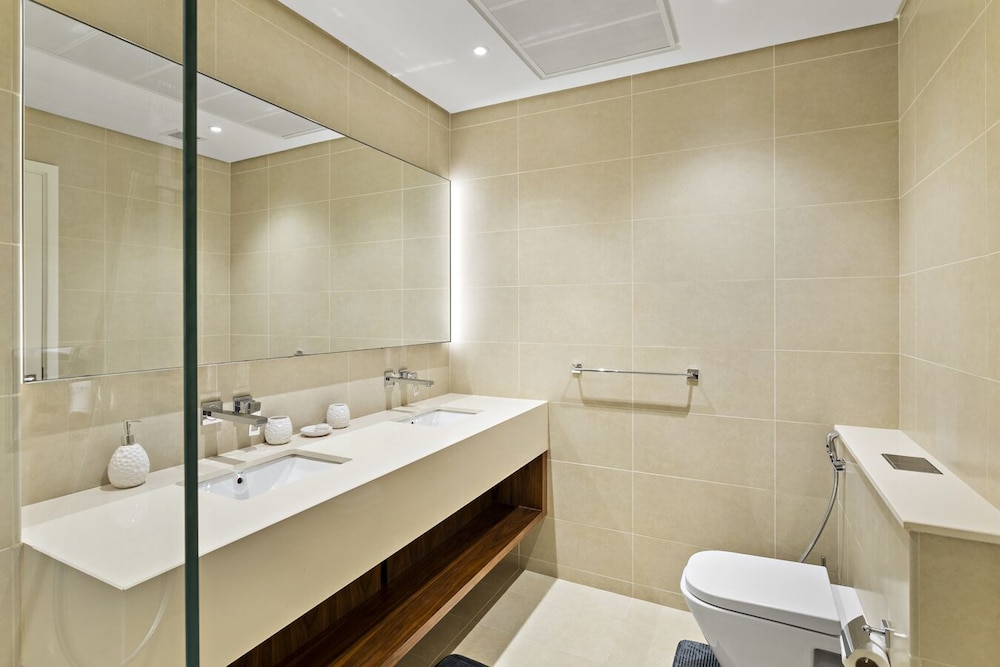 StoneTree - Luxury 2 BR - Prime location