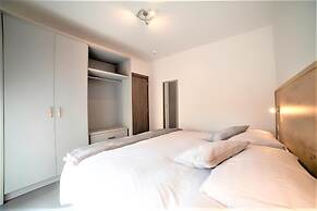 Elise Apartments