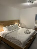 Elise Apartments