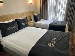 MOJO OTEL ALSANCAK