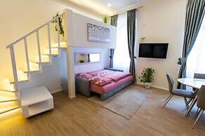 Bonne Chance Apartments