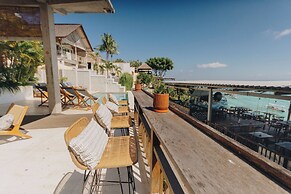 Playgrounds Wave Lodge