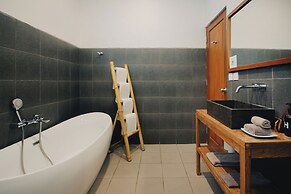 Playgrounds Wave Lodge