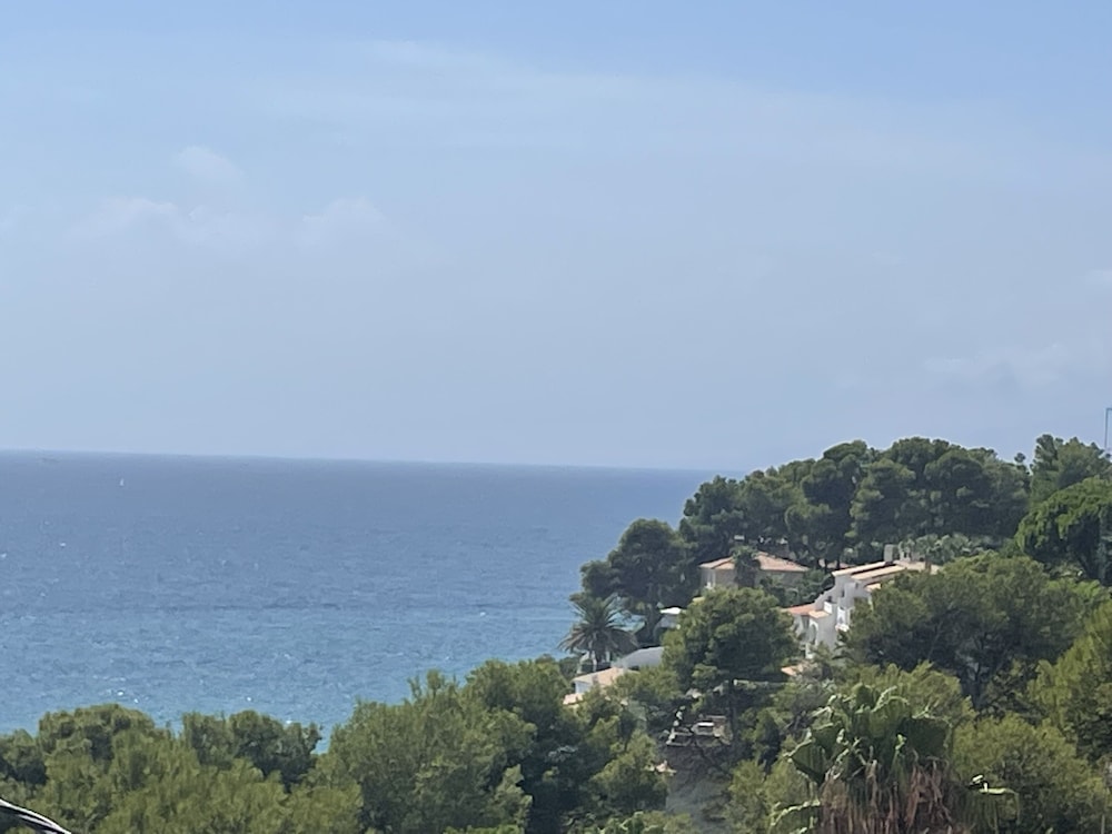 Your Retro Beach Front Hideaway in Salou