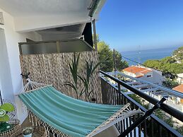 Your Retro Beach Front Hideaway in Salou