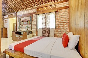 Hotel O Omah Baturan Syariah