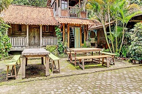 Hotel O Omah Baturan Syariah
