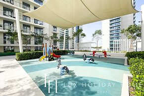 LUX The Marina Vista Beachfront Suite