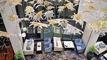 Five seasons Hotel & Spa