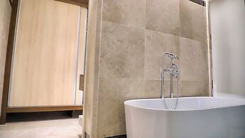 Five seasons Hotel & Spa