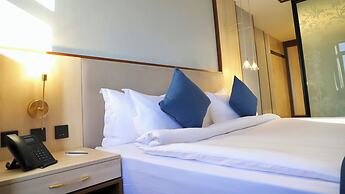 Five seasons Hotel & Spa