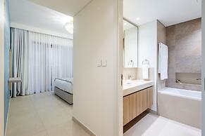 SuperHost - Downtown Delight 2BR Apt Opposite Burj Khalifa