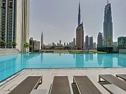 SuperHost - Downtown Delight 2BR Apt Opposite Burj Khalifa