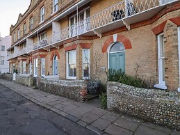 11a Market Cross Place