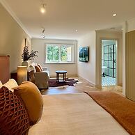 Aruna Estate