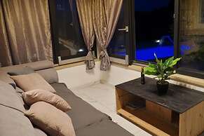 Nave - Private Pool - H
